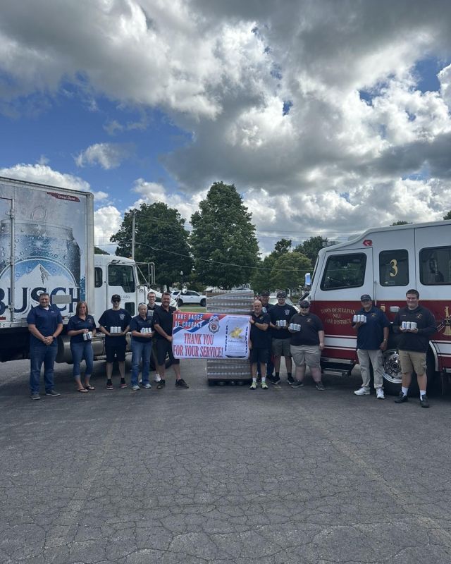 We’re proud to share that @AnheuserBusch is once again partnering with @NVFC to support our local heroes by delivering 1.5 million cans of emergency drinking water to volunteer firefighters and first responders this summer. That’s who we are. 🚒

https://www.youtube.com/watch?v=6t_DHvV3rN8&t=1s