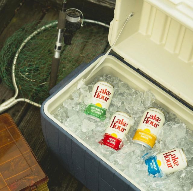 Do You Know What Time It Is? ⏰ We Think It’s Lake Hour. Be Sure To Stock Up On These Incredible Cocktails For The Remaining Summer Nights. 🚤 🎣

#lakehour #craftcocktails #lake #endofsummer #boattrip